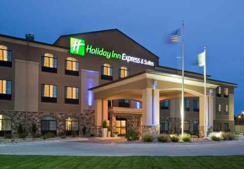 Exterior Holiday Inn Express & Suites GRAND ISLAND, an IHG Hotel