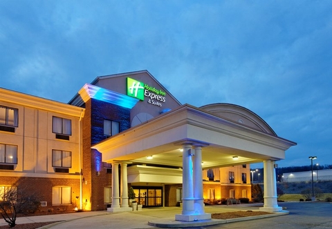 Exterior Holiday Inn Express & Suites LANCASTER, an IHG Hotel