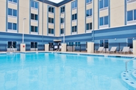 สระว่ายน้ำ Holiday Inn Express & Suites WARNER ROBINS NORTH WEST, an IHG Hotel