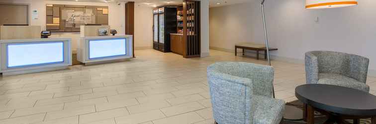 Lobi Holiday Inn Express MILWAUKEE-WEST MEDICAL CENTER, an IHG Hotel