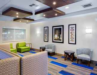 Sảnh chờ 2 Holiday Inn Express & Suites OROVILLE LAKE, an IHG Hotel