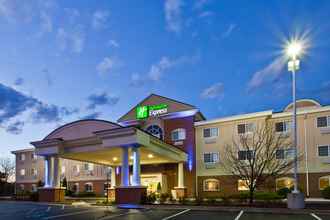 Exterior 4 Holiday Inn Express & Suites CHARLOTTE, an IHG Hotel