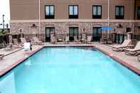 Swimming Pool Holiday Inn Express & Suites PADUCAH WEST, an IHG Hotel