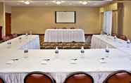 Functional Hall 5 Holiday Inn Express & Suites WOODHAVEN, an IHG Hotel