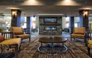 Lobi 4 Staybridge Suites MARQUETTE, an IHG Hotel