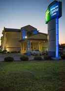 EXTERIOR_BUILDING Holiday Inn Express & Suites WAUSEON, an IHG Hotel