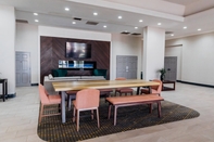 Lobby Holiday Inn & Suites PHOENIX-MESA/CHANDLER, an IHG Hotel