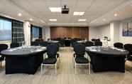 Others 7 Holiday Inn Express LONDON - HEATHROW T5, an IHG Hotel