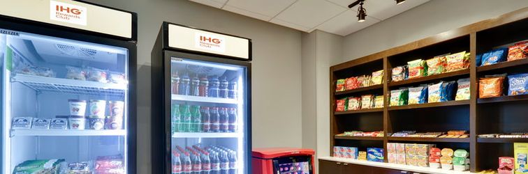 Lobi Holiday Inn Express & Suites IRVING CONV CTR - LAS COLINAS by IHG, an IHG Hotel