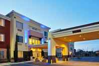 ภายนอกอาคาร Holiday Inn Express & Suites BERKELEY, an IHG Hotel