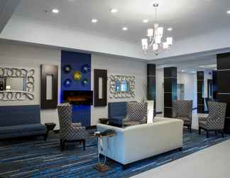 Lobby 2 Holiday Inn Express & Suites EDWARDSVILLE, an IHG Hotel