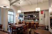 Bar, Kafe, dan Lounge Holiday Inn MANHATTAN 6TH AVE - CHELSEA, an IHG Hotel