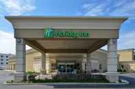 ภายนอกอาคาร Holiday Inn MARTINSBURG, an IHG Hotel