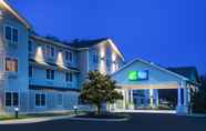 Exterior 2 Holiday Inn Express & Suites HAMPTON SOUTH-SEABROOK, an IHG Hotel