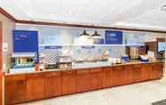 Restaurant 4 Holiday Inn Express & Suites HAMPTON SOUTH-SEABROOK, an IHG Hotel