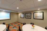 Functional Hall Staybridge Suites ANN ARBOR - UNIV OF MICHIGAN, an IHG Hotel