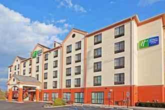 Exterior 4 Holiday Inn Express & Suites MEADOWLANDS AREA, an IHG Hotel