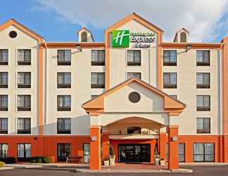 Exterior 2 Holiday Inn Express & Suites MEADOWLANDS AREA, an IHG Hotel