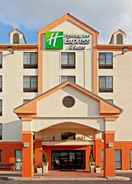 EXTERIOR_BUILDING Holiday Inn Express & Suites MEADOWLANDS AREA, an IHG Hotel