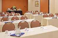 Ruangan Fungsional Holiday Inn Express & Suites ALBANY AIRPORT AREA - LATHAM, an IHG Hotel