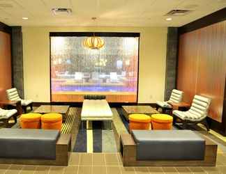 Lobby 2 Holiday Inn & Suites CHARLESTON WEST, an IHG Hotel