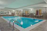 Swimming Pool Holiday Inn Express & Suites DAYTON SOUTH FRANKLIN, an IHG Hotel