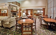 Restoran 6 Staybridge Suites SAVANNAH AIRPORT - POOLER, an IHG Hotel