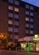 Evening at Holiday Inn Portsmouth Holiday Inn Portsmouth, an IHG Hotel