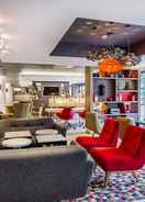 Hotel Lobby Holiday Inn London - Watford Junction, an IHG Hotel