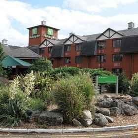 Just pull in and enjoy the scenery, we will do the rest.1Holiday Inn NORTHAMPTON by IHG, an IHG Hotel,北安普顿大学飯店