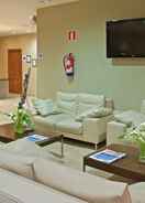 Lobby Lounge Holiday Inn Express CAMPO DE GIBRALTAR - BARRIOS, an IHG Hotel