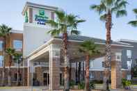 Exterior Holiday Inn Express & Suites FLEMING ISLAND, an IHG Hotel