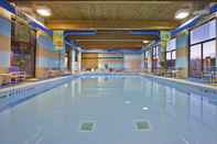 Swimming Pool Holiday Inn BINGHAMTON DOWNTOWN, an IHG Hotel