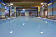 Swimming Pool Holiday Inn BINGHAMTON DOWNTOWN, an IHG Hotel