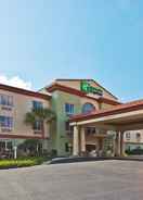 EXTERIOR_BUILDING Holiday Inn Express & Suites LIVE OAK, an IHG Hotel