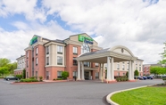 ภายนอกอาคาร 2 Holiday Inn Express & Suites QUAKERTOWN, an IHG Hotel