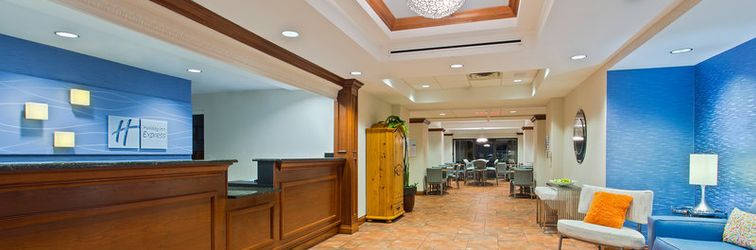 大堂 Holiday Inn Express & Suites CLEARWATER NORTH/DUNEDIN by IHG, an IHG Hotel
