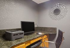 卧室 5 Holiday Inn Express & Suites CLEARWATER NORTH/DUNEDIN by IHG, an IHG Hotel