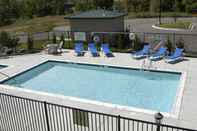 Swimming Pool Staybridge Suites COLORADO SPRINGS NORTH, an IHG Hotel