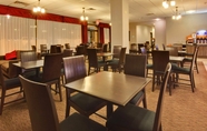 Restaurant 6 Holiday Inn Express LOS ANGELES - LAX AIRPORT, an IHG Hotel