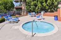 Entertainment Facility Candlewood Suites SAN DIEGO