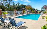 Swimming Pool 3 Holiday Inn WINTER HAVEN, an IHG Hotel