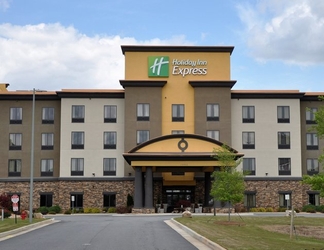 Exterior 2 Holiday Inn Express & Suites PERRY-NATIONAL FAIRGROUND AREA, an IHG Hotel