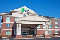 Exterior Holiday Inn Express & Suites LOUISVILLE SOUTH-HILLVIEW, an IHG Hotel