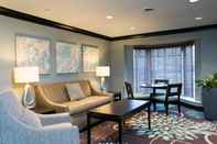 Common Space Staybridge Suites CHICAGO-OAKBROOK TERRACE, an IHG Hotel