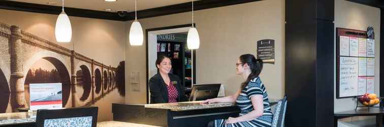 Lobby Staybridge Suites CHICAGO-OAKBROOK TERRACE, an IHG Hotel