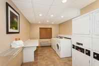 Layanan Hotel Candlewood Suites AURORA-NAPERVILLE