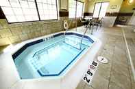 สระว่ายน้ำ Staybridge Suites MINOT, an IHG Hotel
