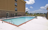 Swimming Pool 2 Holiday Inn Express & Suites JACKSON/PEARL INTL AIRPORT, an IHG Hotel