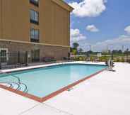 Swimming Pool 2 Holiday Inn Express & Suites JACKSON/PEARL INTL AIRPORT, an IHG Hotel